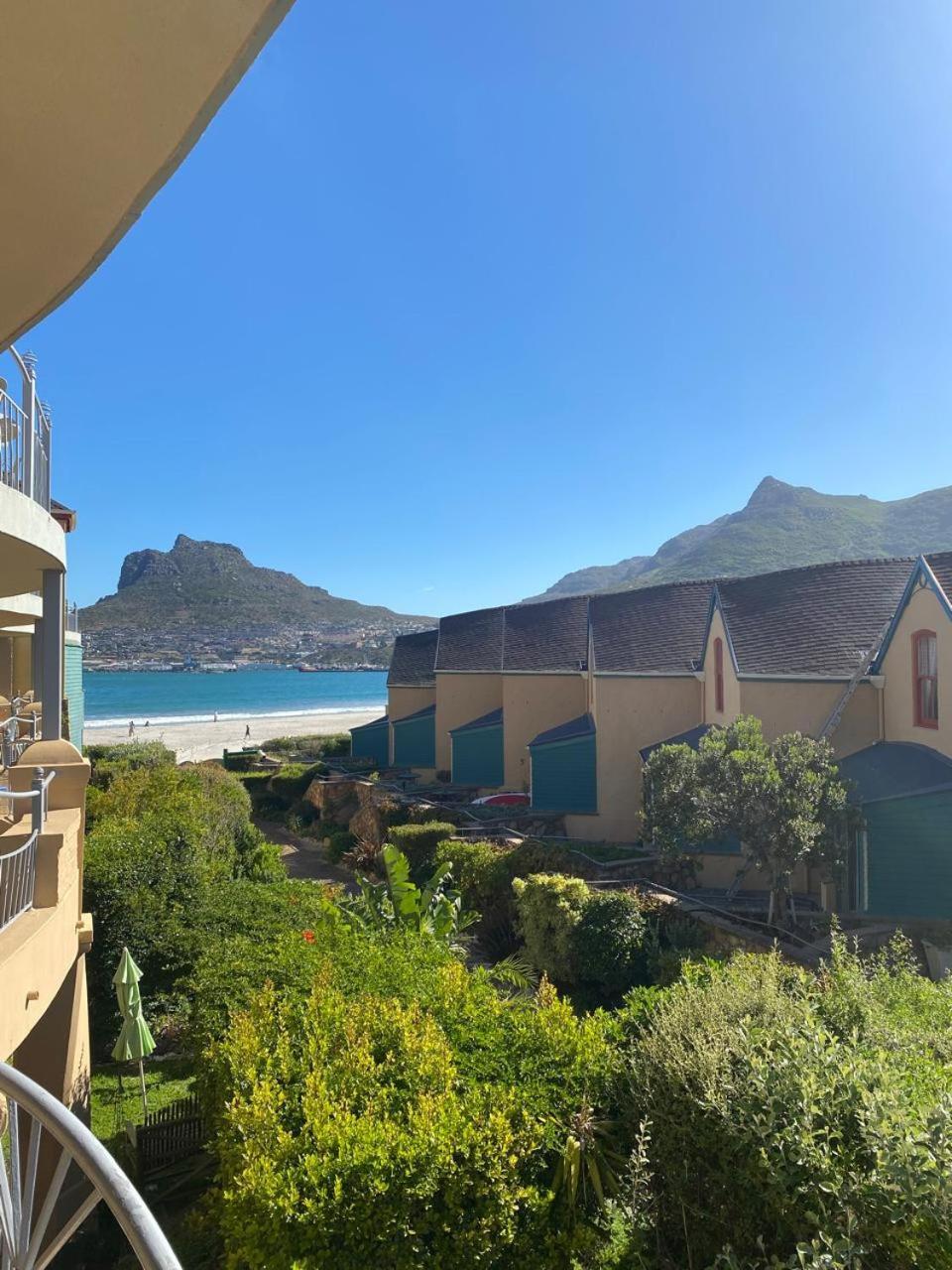 On The Beach Hout Bay Extérieur photo